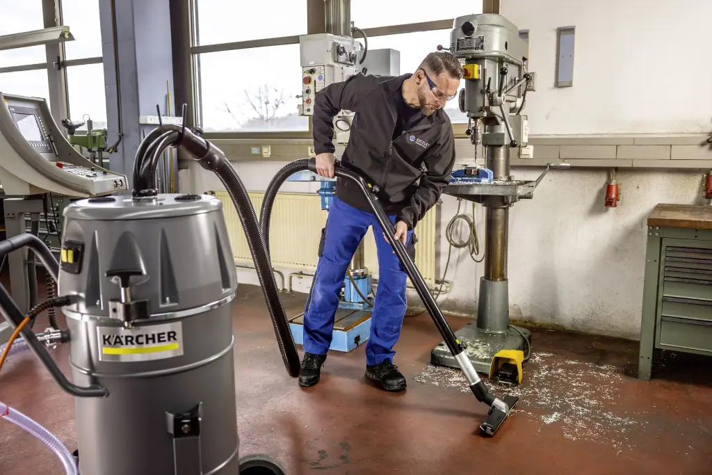 IVR_L_65_24_2_Tc_metal_industry_app_05_CI20-300_dpi.webp